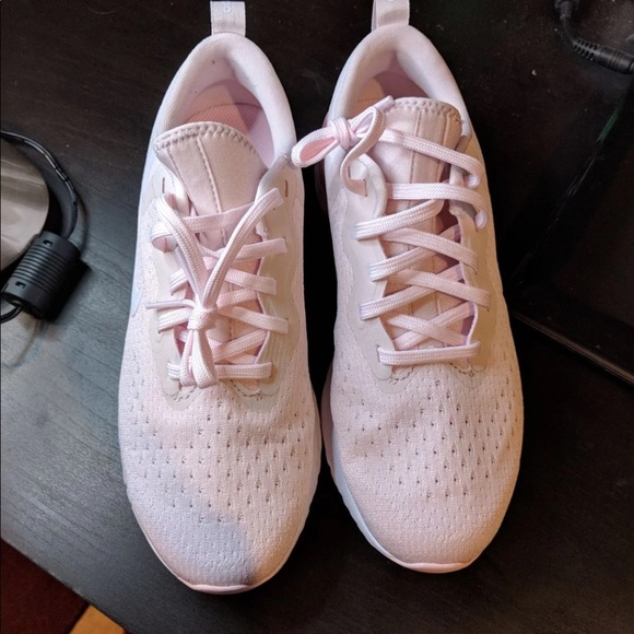 Nike Odyssey React Running Sneakers - Picture 2 of 4